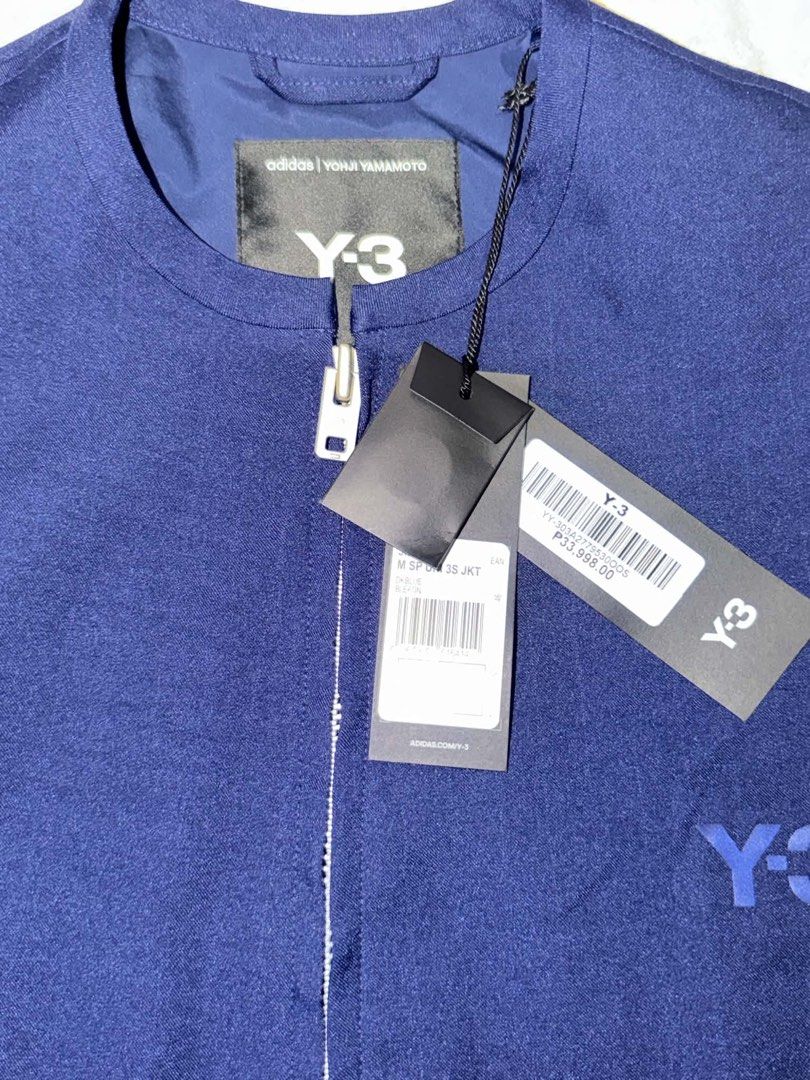Brand new Y-3 Original Jacket (Category: Coats, Jackets and Outerwear) located in Manila. Submitted by parleene (Listing ID 1463160127, Image 2). Description: Never nagamit w/tag price pa.