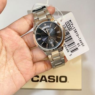 (Category: ) located in . Submitted by mjmbagsandwatches (Listing ID 1463162243, Image 1). Description: .