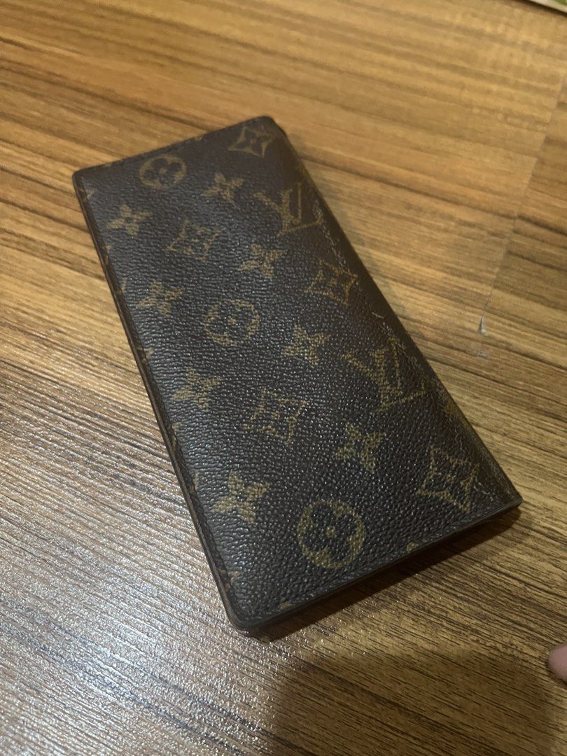 Wallet Lv brazza (Category: Luxury Bags & Wallets) located in Quezon City. Submitted by y.liongson (Listing ID 1463226740, Image 1). Description: original not nego .
