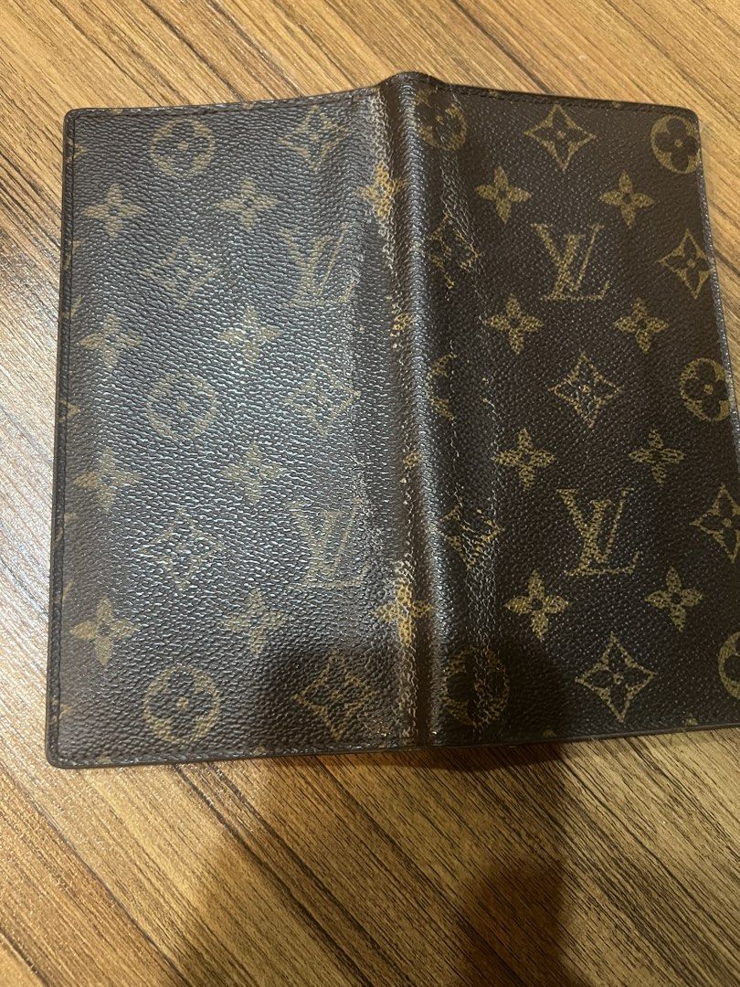 Wallet Lv brazza (Category: Luxury Bags & Wallets) located in Quezon City. Submitted by y.liongson (Listing ID 1463226740, Image 2). Description: original not nego .