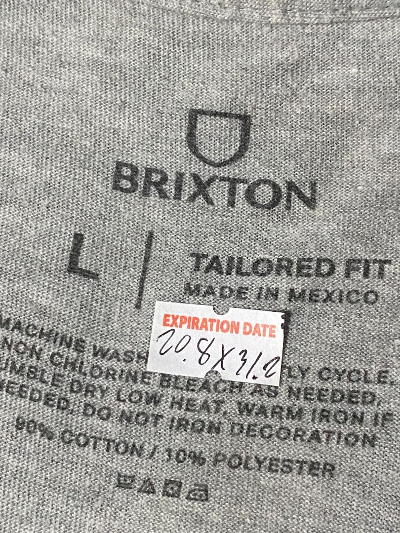 Brixton shirt (Category: Tshirts & Polo Shirts ) located in Las Pinas. Submitted by all_details_posted (Listing ID 1463143745, Image 2). Description: small lints on underarm, crackprints.