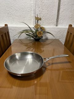 (Category: ) located in . Submitted by doublelkitchenware (Listing ID 1463221138, Image 1). Description: .