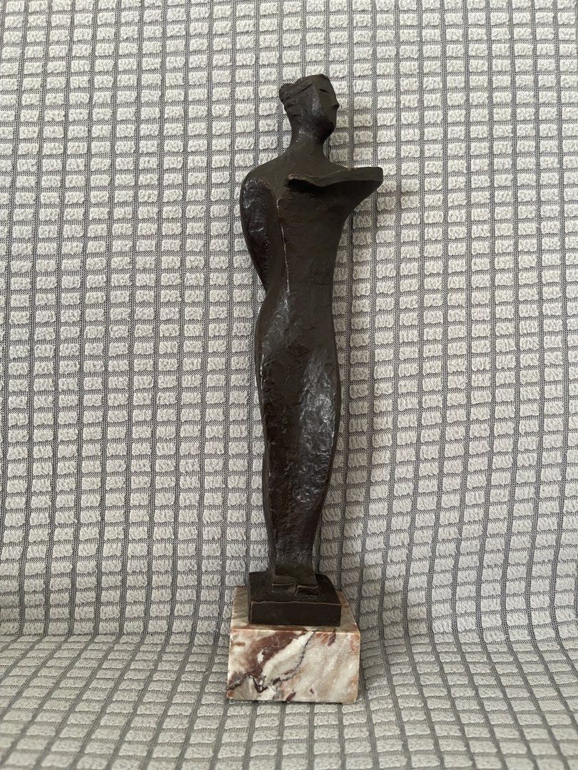 bronze art display (Category: Art & Prints) located in Manila. Submitted by dstrangerthings (Listing ID 1463225208, Image 2). Description: unidentified artist “Maja” “maya” signature unique piece marble base.