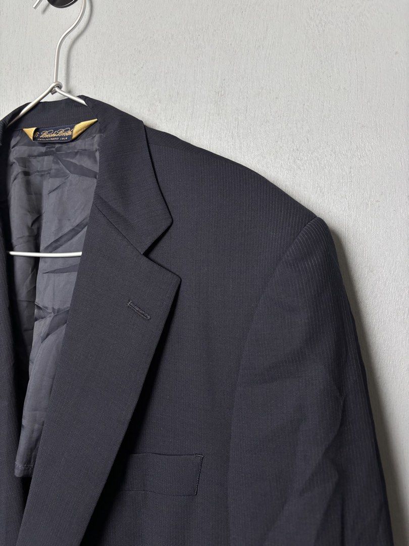 Brooks Brothers "Brookscool" Blazer Jacket (Category: Coats, Jackets and Outerwear) located in Mandaluyong City. Submitted by fellas_ph (Listing ID 1463225926, Image 2). Description: Excellent condition Good as new! No issues Size L-XL 22" Width 30.5" Length 18" Shoulders 24" Sleeve Length.