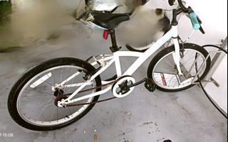 (Category: ) located in . Submitted by 4sail (Listing ID 1463189896, Image 1). Description: .