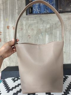 (Category: ) located in . Submitted by ukay-ukaybylyn (Listing ID 1463199636, Image 1). Description: .