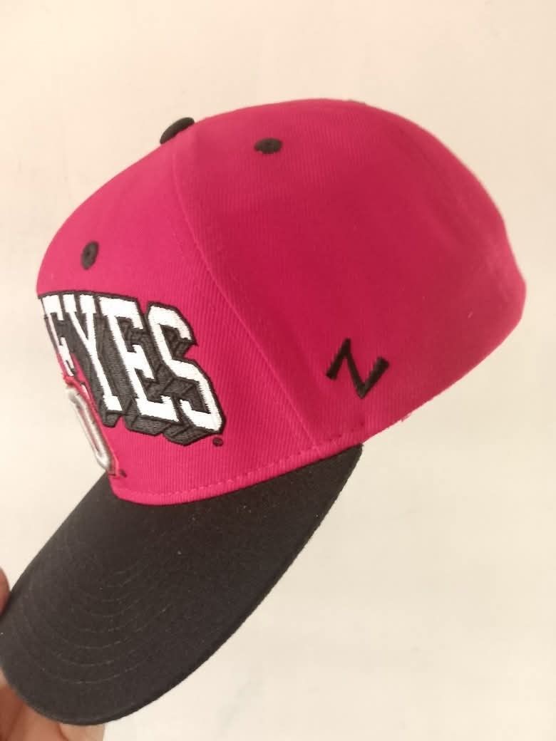 BuckEyes, Snapback (Category: Activewear) located in Manila. Submitted by tonycess16 (Listing ID 1463320698, Image 2). Description: free shipping nationwide,.