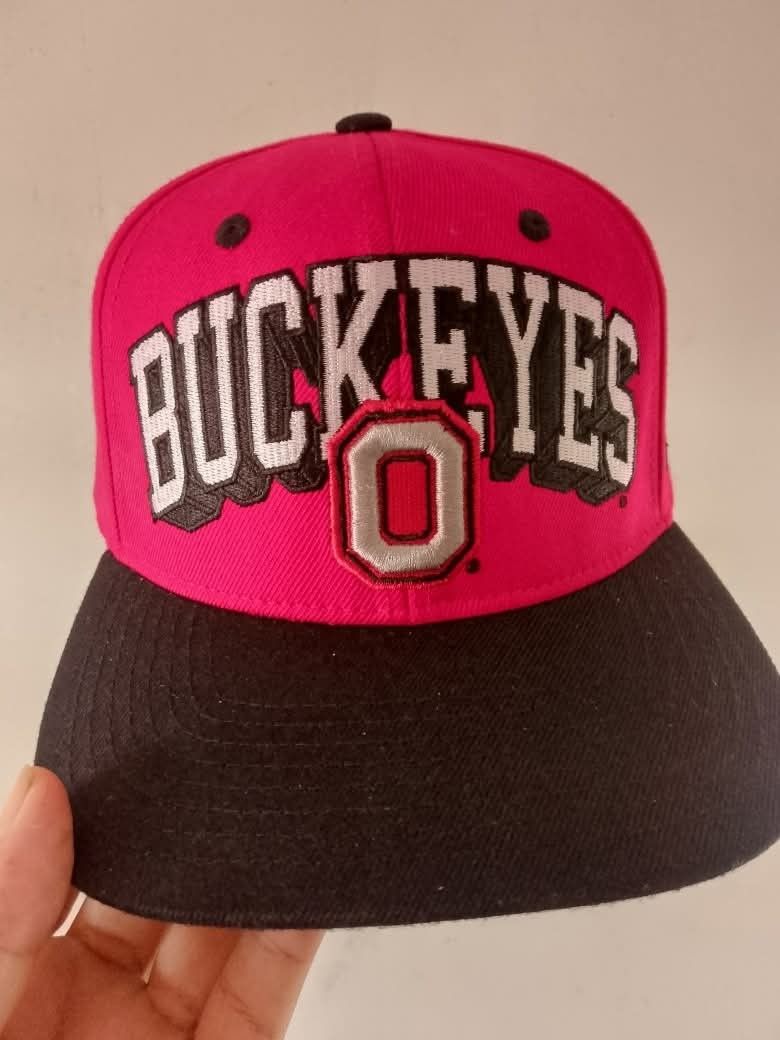 BuckEyes, Snapback (Category: Activewear) located in Manila. Submitted by tonycess16 (Listing ID 1463320698, Image 1). Description: free shipping nationwide,.