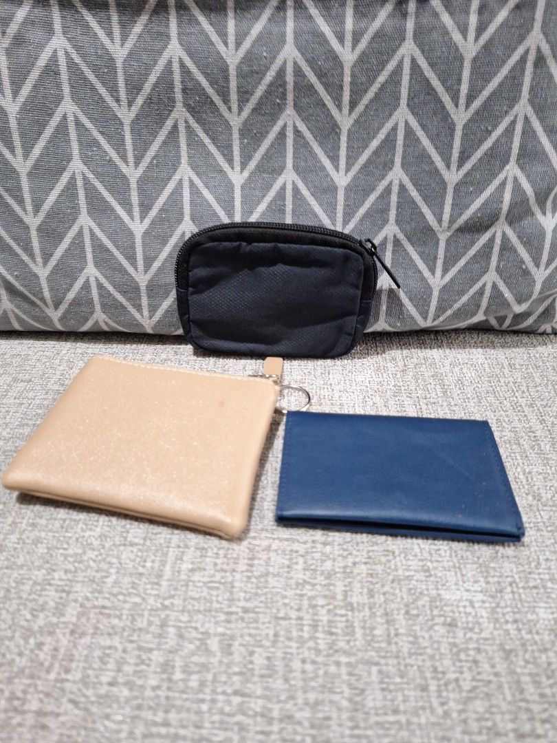 Wallet Bundle B (Category: Wallets & Card holders) located in Naga. Submitted by bellebargainbox (Listing ID 1463186888, Image 2). Description: 1 new a beige online wallet 1 Penshoppe coin purse 1 small card holder almost new.