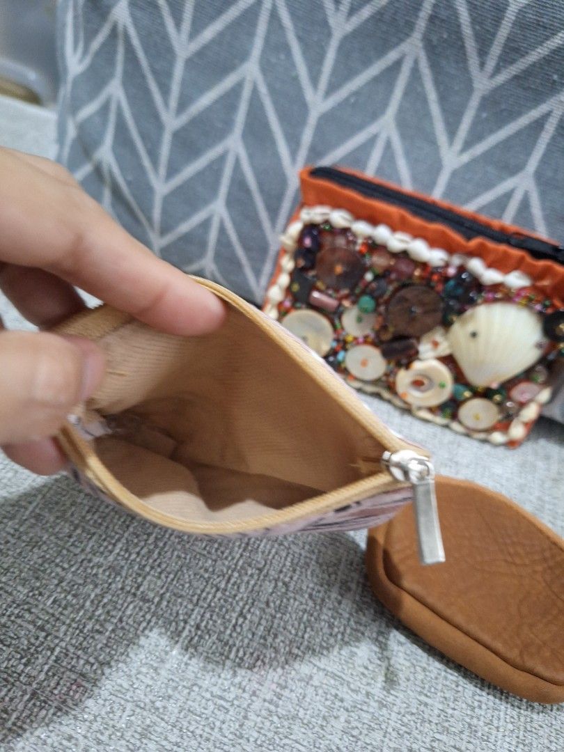 Wallet Bundle C (Category: Purses & Pouches) located in Naga. Submitted by bellebargainbox (Listing ID 1463187407, Image 2). Description: 1 native wallet 1 cloth purse 1 leather coin purse slightly negotiable.