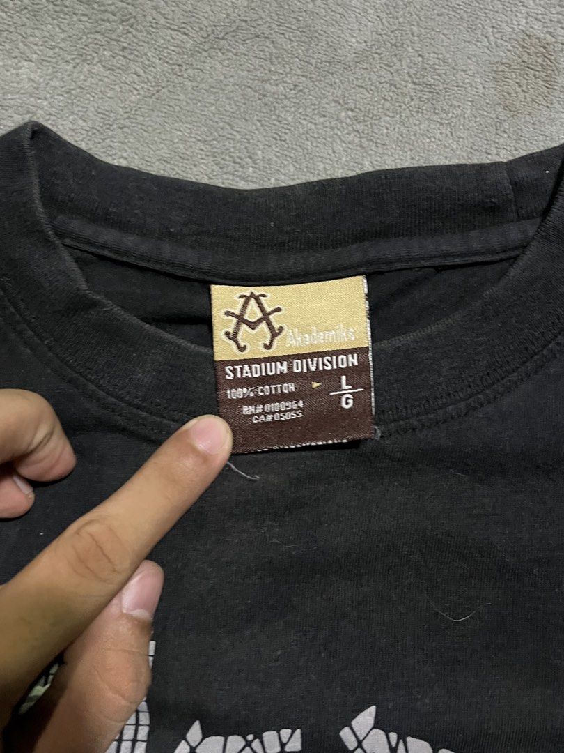 BUNDLE OF 2!! Quiksilver and Skate tee (Category: Tshirts & Polo Shirts ) located in Manila. Submitted by ichann.lrdzbl (Listing ID 1463136852, Image 3). Description: 🏷️PRICE: 350 (Mine basis) 📐DIMENSION (Quiksilver) Width: 23 Length: 28 Size on tag: L 📐DIMENSION (Akademiks) Width: 22.5 Length: 29.5 Size on tag: L 👖DETAILS Issue: Need Wash, Sun fade, Hairlines, Pinhole Condition Rate: 9/10 Color Rate: 9/10.