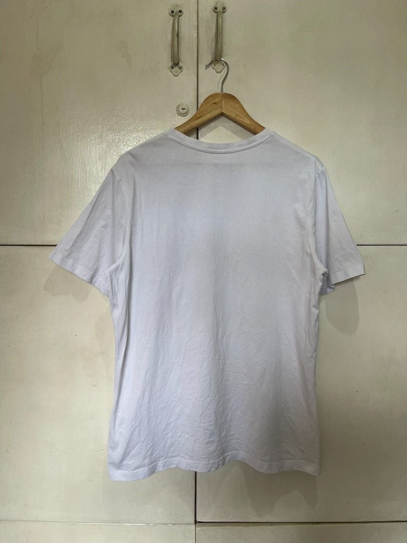 BURBERRY 'COLLAR BEAR' SHIRT (Category: Tshirts & Polo Shirts ) located in Manila. Submitted by ako.si.lemmor (Listing ID 1463273891, Image 2). Description: This item is thrifted, manage your expectation. Dimes: 21X27.5 (L-XL) Color rate: 8.5/10 Issue: Slight print fade, cut neck tag Ship at your own cost or pickup Mandaluyong..