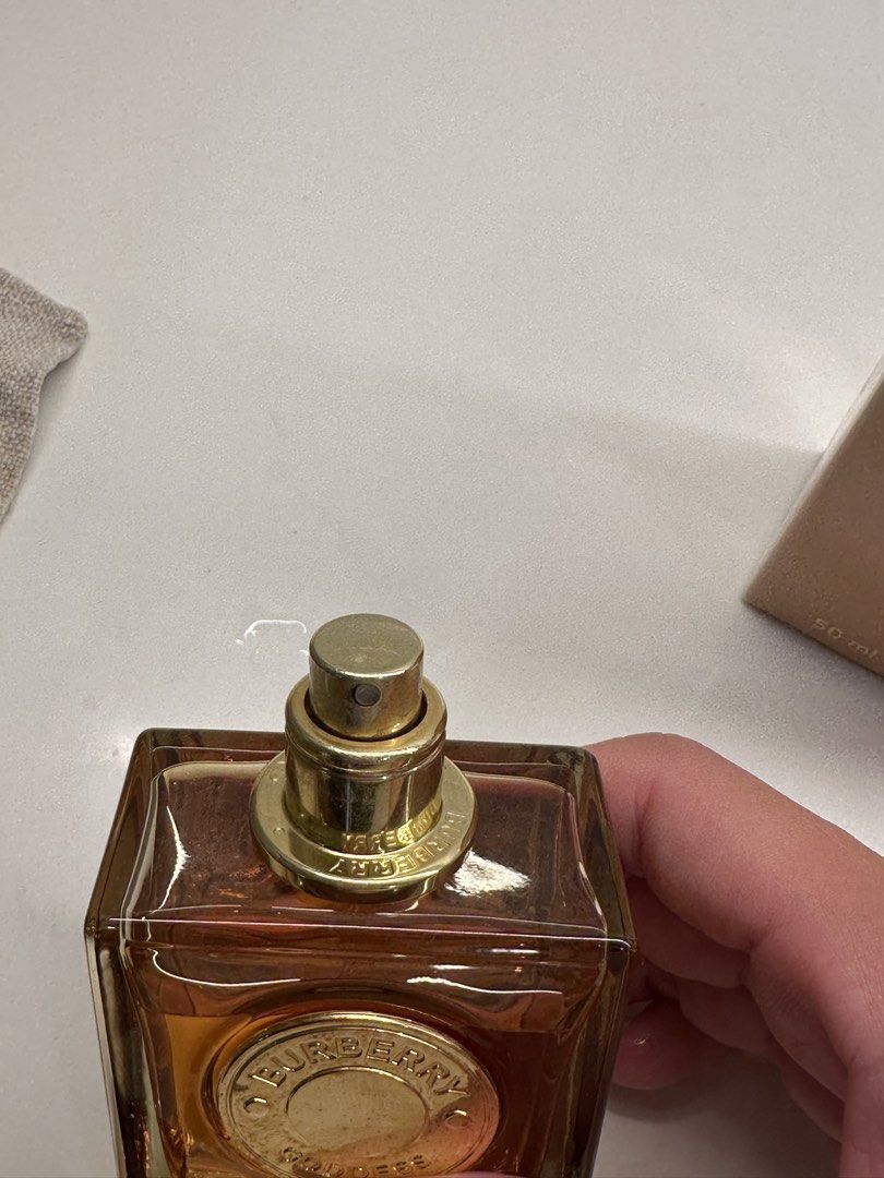 Burberry Goddess Eau de Parfum INTENSE 50ml (Category: Fragrance & Deodorants) located in Makati City. Submitted by randombloggingstuff (Listing ID 1463129113, Image 3). Description: 100% authentic It lasts all day. Can provide receipt as proof of purchase This is an authentic 50ml purchased from japan. Almost full pa. Slightly nego but no low ballers please. Good price na ito 8,900 po ito sa rustans.