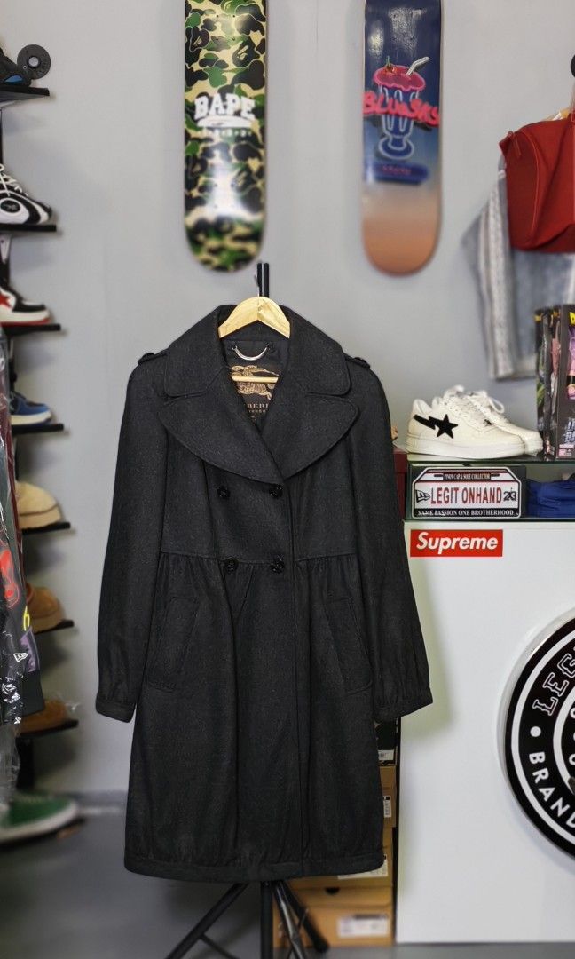 Burberry Prorsum dark grey wool coat (Category: Coats, Jackets and Outerwear) located in General Mariano Alvarez. Submitted by legitonhand.ph35961 (Listing ID 1463257159, Image 1). Description: Burberry Prorsum dark grey wool coat Available size 42 Pre owned excellent Condition 100℅ Authentic /Original Cod available thru Lbc Please send me a message thankyou 📩.