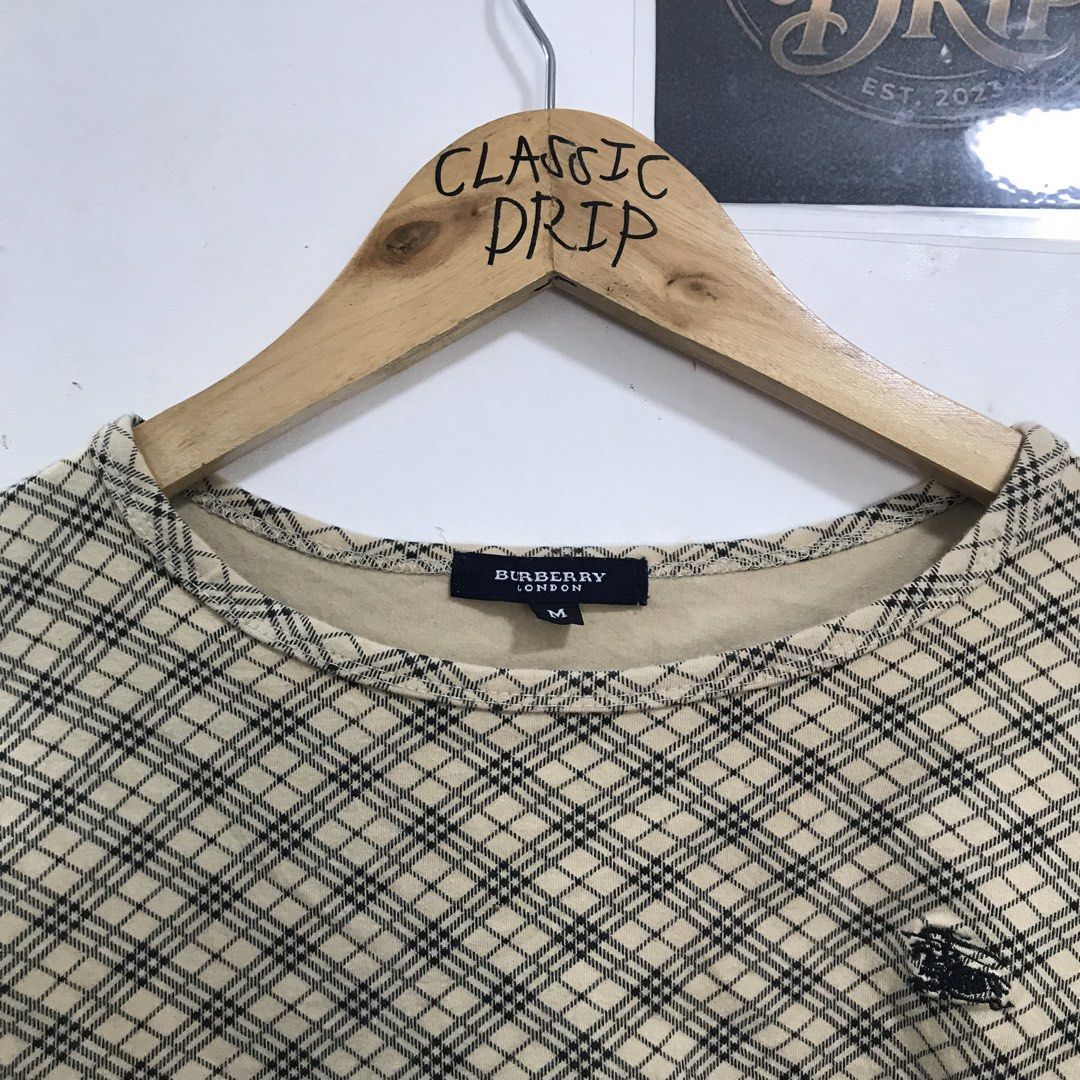 BURBERRY Y2K (Category: Luxury Apparel) located in Ozamiz City. Submitted by ClassicDrip (Listing ID 1463138811, Image 3). Description: BURBERRY SIZE MEDIUM EXCELLENT CONDITION.