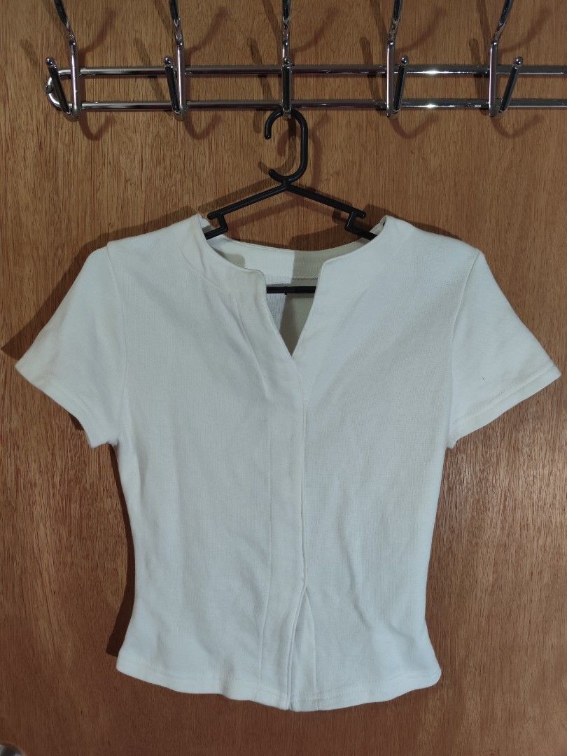 BYAMORE TOP (Category: Shirts) located in Manila. Submitted by wisegem-c6c7 (Listing ID 1463184678, Image 1). Description: .