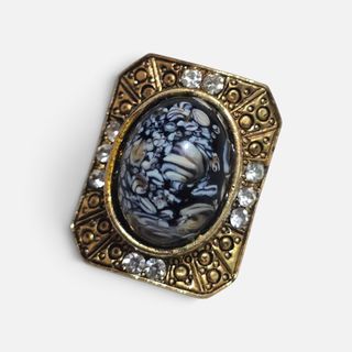 (Category: ) located in . Submitted by veetrinkets (Listing ID 1463251048, Image 1). Description: .