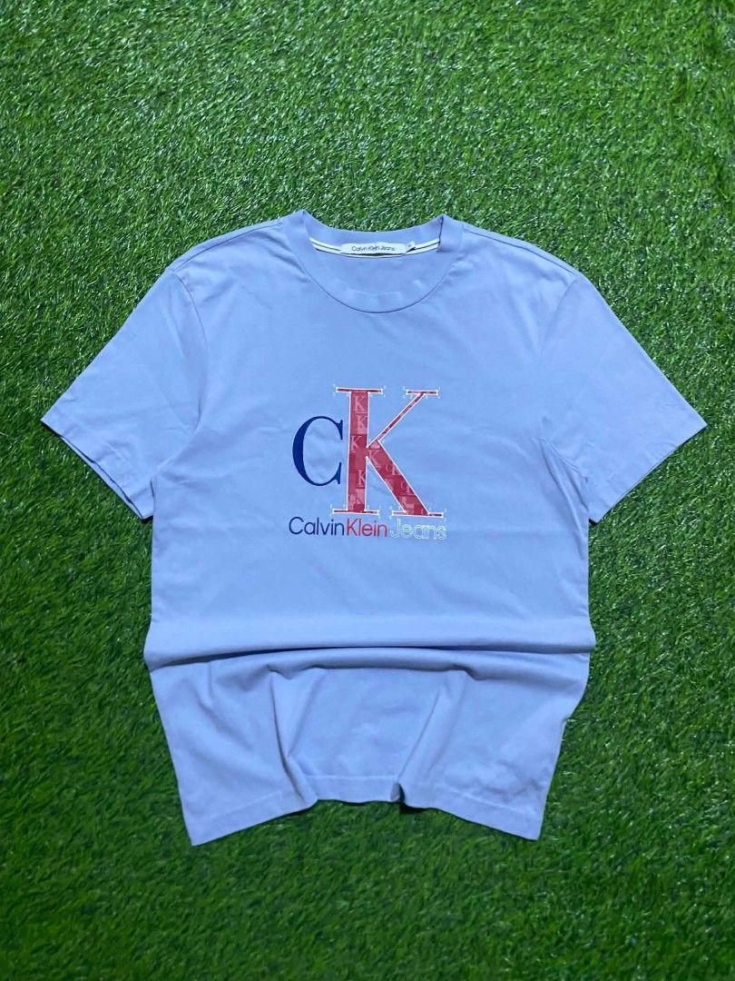 CALVIN KLEIN (Category: Tshirts & Polo Shirts ) located in Manila. Submitted by franzenbal30332 (Listing ID 1463142257, Image 1). Description: CK SIZE L WIDTH - 19.5 LENGTH - 28 COLOR RATE 9.8 EXCELLENT CONDI NO ISSUE.