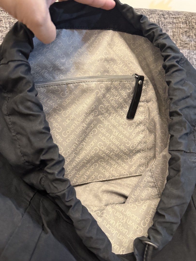 CALVIN KLEIN BACKPACK 17x15 (Category: Backpacks) located in Manila. Submitted by jaylo06 (Listing ID 1463184254, Image 3). Description: Issue minimal rubs sa top handle sa rubber lining color rate 9/10 naka etiketa na CK naka hologram na CK sa lining naka etiketa po sa may gusto pm lang po thanks.