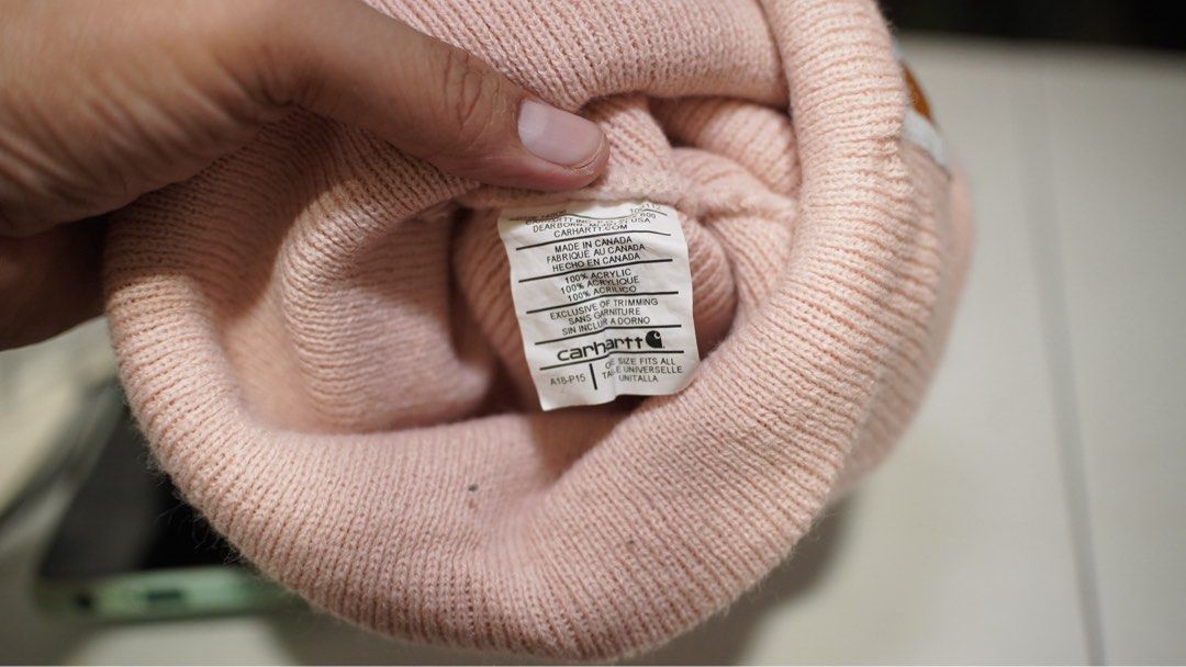 CARHARTT BEANIE LIGHT PINK (Category: Beanies) located in Butuan. Submitted by 085skatethriftshop (Listing ID 1463188045, Image 2). Description: CARHARTT BEANIE LIGHT PINK ISSUE: LINT / HIMULMUL.