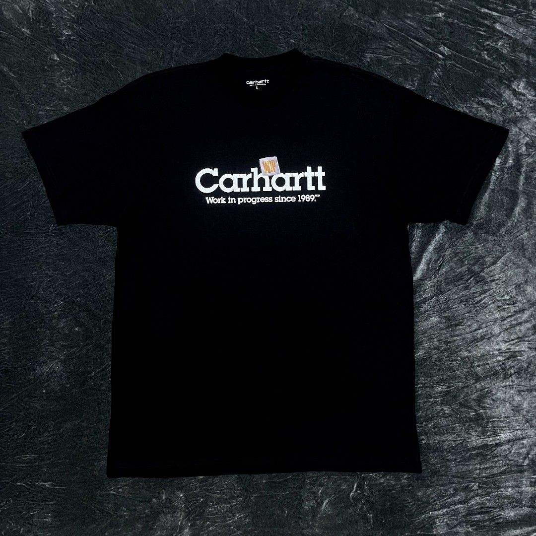 Carhartt WIP S/S Label Script Shirt (Category: Tshirts & Polo Shirts ) located in Pavia. Submitted by timeless.rags.5001 (Listing ID 1463276026, Image 1). Description: Carhartt WIP S/S Label Script Shirt Authentic Excellent Condition size Large Withd 22 Length 30 No issue 780 only.