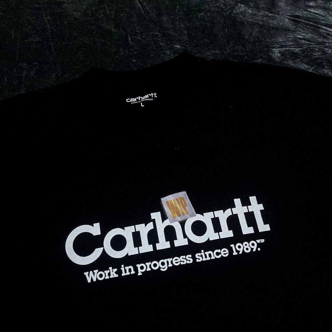 Carhartt WIP S/S Label Script Shirt (Category: Tshirts & Polo Shirts ) located in Pavia. Submitted by timeless.rags.5001 (Listing ID 1463276026, Image 3). Description: Carhartt WIP S/S Label Script Shirt Authentic Excellent Condition size Large Withd 22 Length 30 No issue 780 only.
