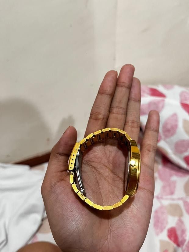 CASIO WATCH (Category: Luxury Watches) located in Abulug. Submitted by real.pcy333 (Listing ID 1463122073, Image 3). Description: LIKE NEW, FEW SCRATCHES ONLY. RFS. TOO GOLD AND SHINY.