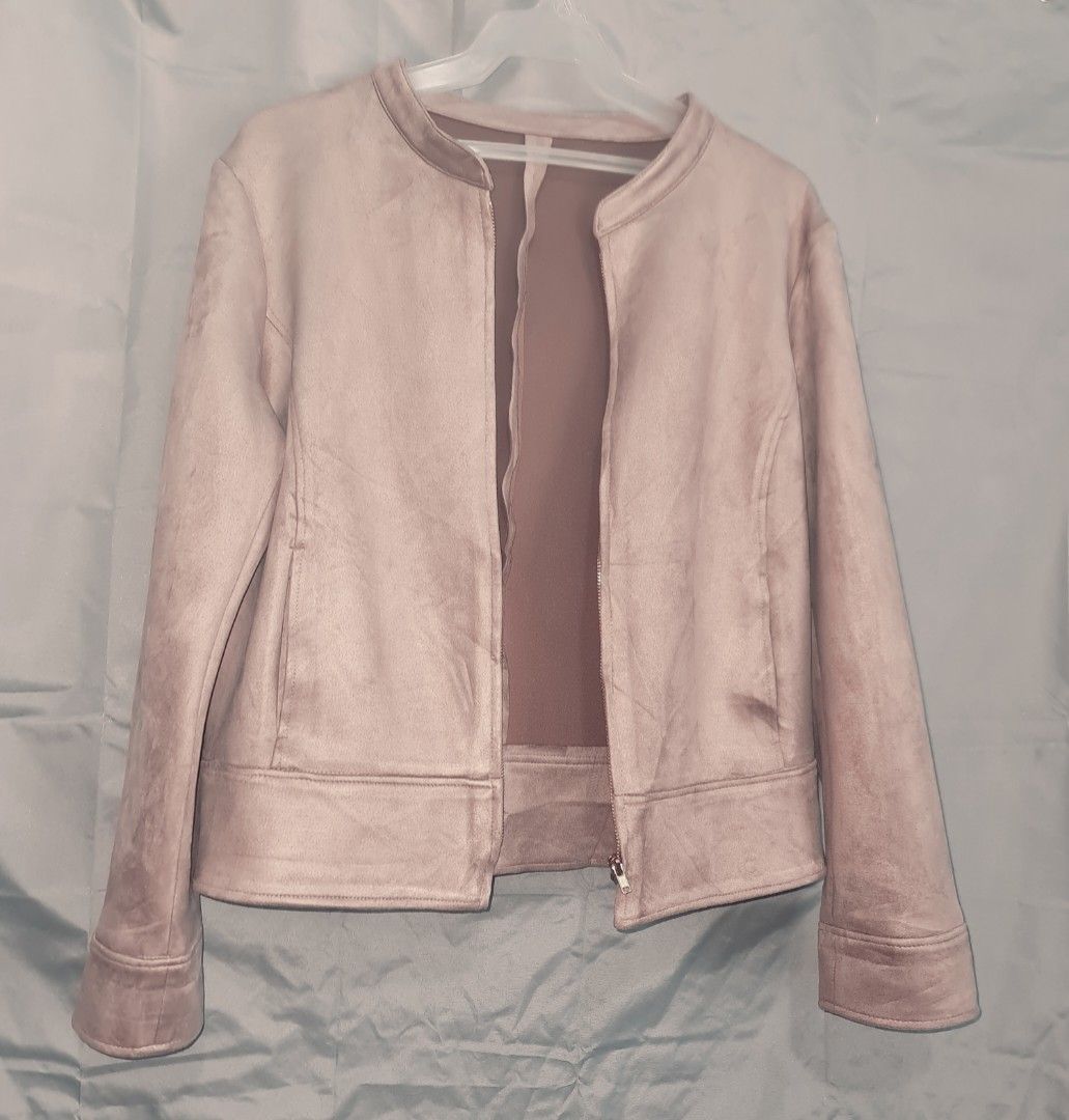 CASSA Faux Suede Jacket No Colar (Category: Coats, Jackets and Outerwear) located in Baguio. Submitted by VanveVintage (Listing ID 1463139162, Image 2). Description: .