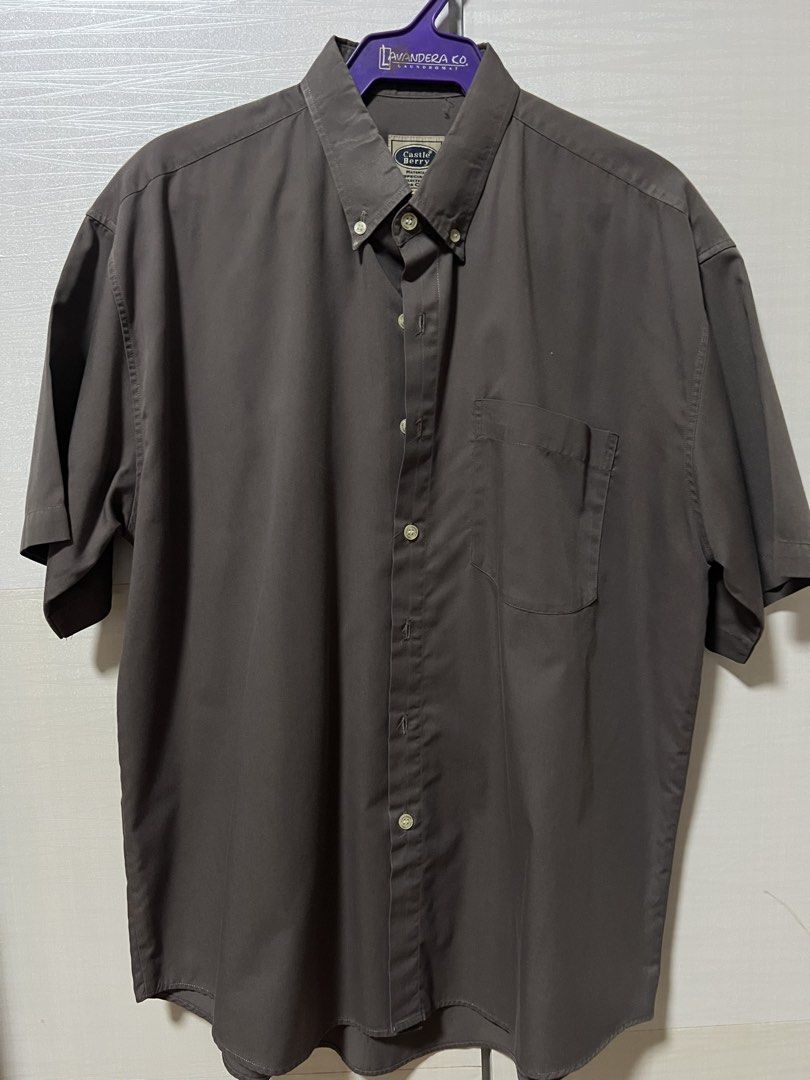 Castle Berry polo (Category: Tshirts & Polo Shirts ) located in Marikina City. Submitted by haradrim (Listing ID 1463305156, Image 1). Description: Castle Berry polo Color: dark gray No discoloration L: 29" W: 23".