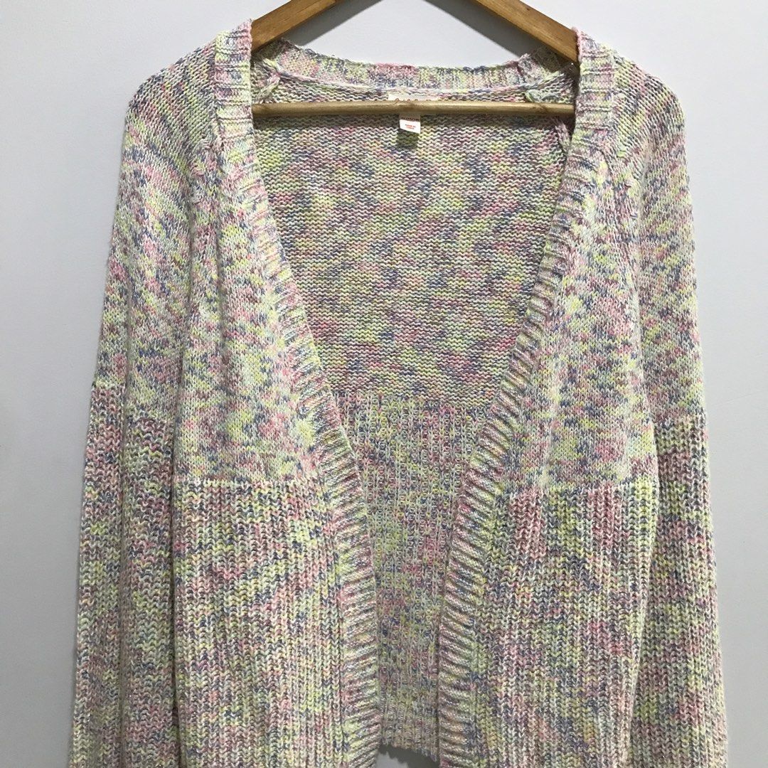CAT & JACK Knit Cardigan (Category: Coats, Jackets and Outerwear) located in Cavite. Submitted by tanya.valentin (Listing ID 1463296252, Image 2). Description: - 25x25.