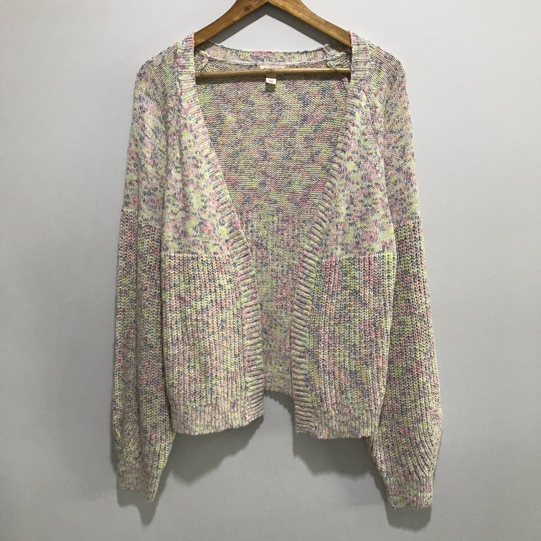 CAT & JACK Knit Cardigan (Category: Coats, Jackets and Outerwear) located in Cavite. Submitted by tanya.valentin (Listing ID 1463296252, Image 1). Description: - 25x25.