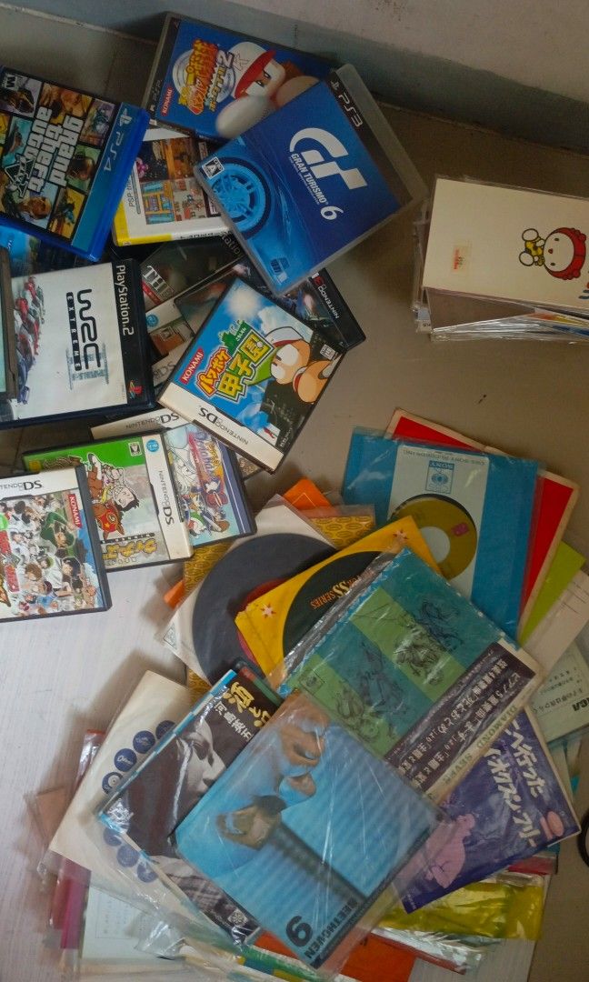 CD, Vinyls, and PS2 CD (Category: CDs & DVDs) located in Quezon City. Submitted by victorald25831 (Listing ID 1463240600, Image 1). Description: - Only PS2 has a CD inside.