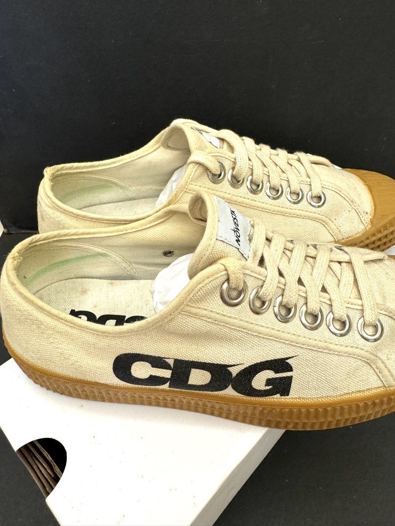 CDG （分類：波鞋）位於 Hong Kong。 由 superfun888 提交（商品編號 1463236839，圖片 8）。簡介： CDG Size 39 少著 快要優先。