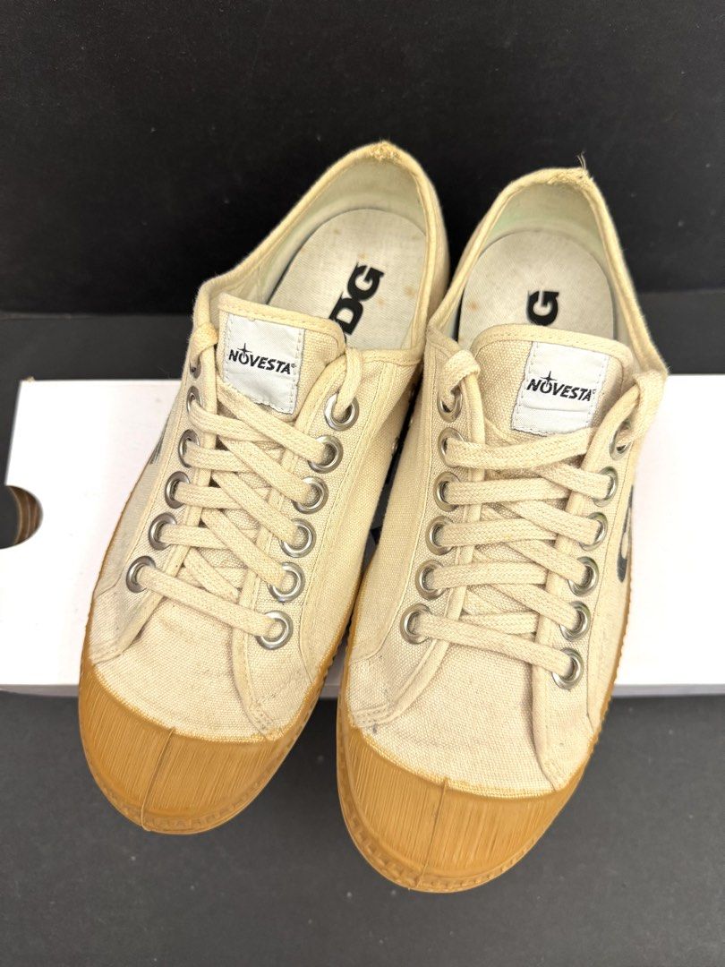 CDG （分類：波鞋）位於 Hong Kong。 由 superfun888 提交（商品編號 1463236839，圖片 5）。簡介： CDG Size 39 少著 快要優先。