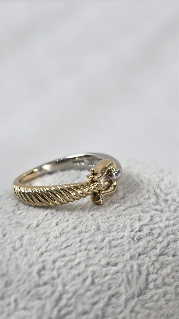 Celine 2-tone Ring (Category: Rings) located in San Fernando. Submitted by bagproject (Listing ID 1463250946, Image 2). Description: Celine 2-tone Ring 750 YG-Pt900, 7.6g Size 7 Php 60,000.