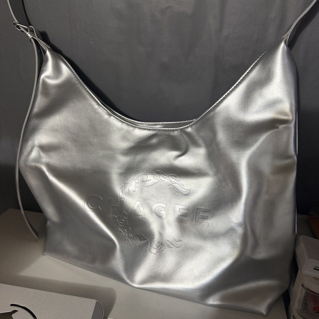 Chagee 8th Anniversary Shoulder Bag (Category: Shoulder Bags) located in Taguig. Submitted by bella.xoxo (Listing ID 1463264220, Image 2). Description: Onhand Only used once! mop: gcash mod: lalamove! location: taguig.
