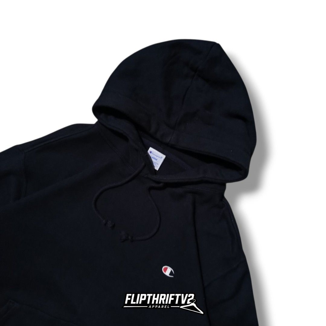 Champion basic logo hoodie (Category: Coats, Jackets and Outerwear) located in San Jose del Monte. Submitted by jmpladero (Listing ID 1463129880, Image 3). Description: 💎 Champion basic logo hoodie Condition: Excellent Condition Size: Large on tag (fit small to medium) Color Rate: 9.7/10 Issue: Sign of usage only Color may vary to lighting Width 22 Length 25 Mine 449 ⚠️ Flaker will be posted.