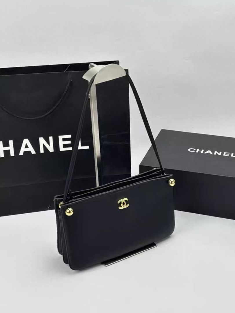 CHANEL 26S 單肩包 （分類：手袋及銀包）位於 Hong Kong。 由 rsgstjwfus28830 提交（商品編號 1463168545，圖片 3）。簡介： CHANEL 26S 單肩包 SIZE：24*7*13.5cm 全新正貨，包裝齊全 仲有其他款式顏色，有需要問我呀。