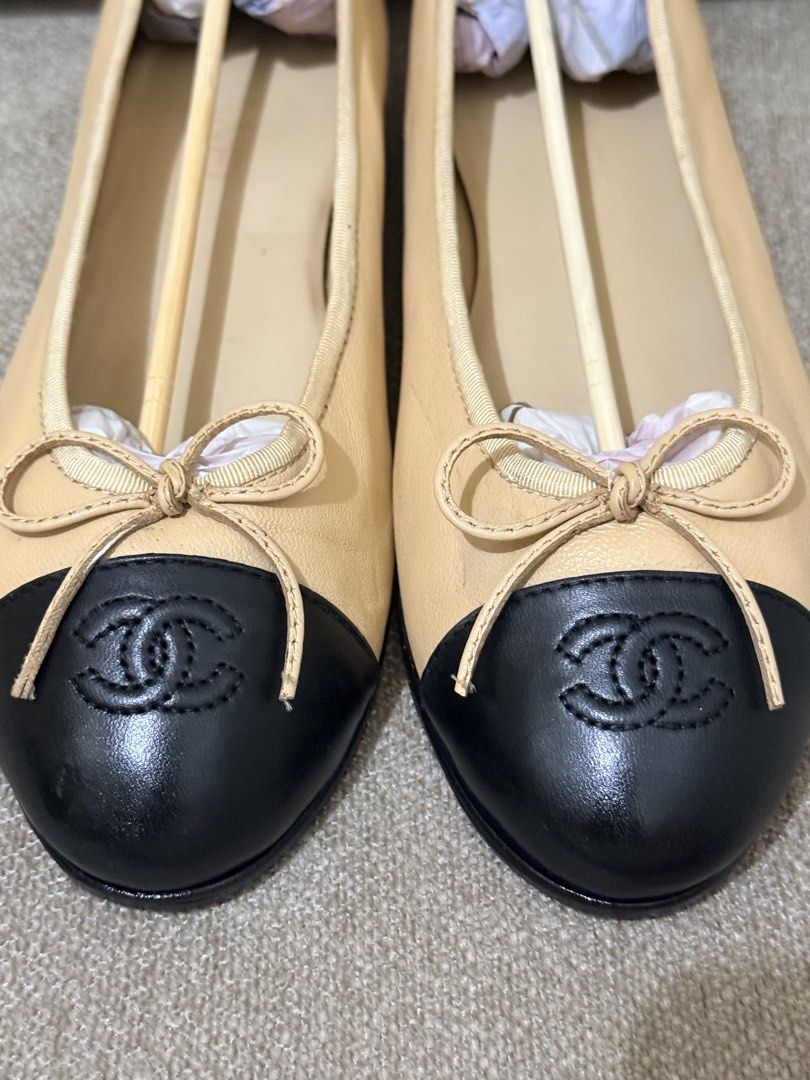 Chanel 2 tone Cap Toe (Category: Flats & Sandals) located in Quezon City. Submitted by in_vogue (Listing ID 1463193695, Image 2). Description: ⚠️ DISCLAIMER | PLEASE READ CAREFULLY 1. All items are PRELOVED luxury shoes sourced from Japan (JP). 2. Items are shipped in excellent to good condition based on our quality standards. Once the item has been shipped, any damage, wear, or issues that may arise are beyond the seller’s responsibility. Please