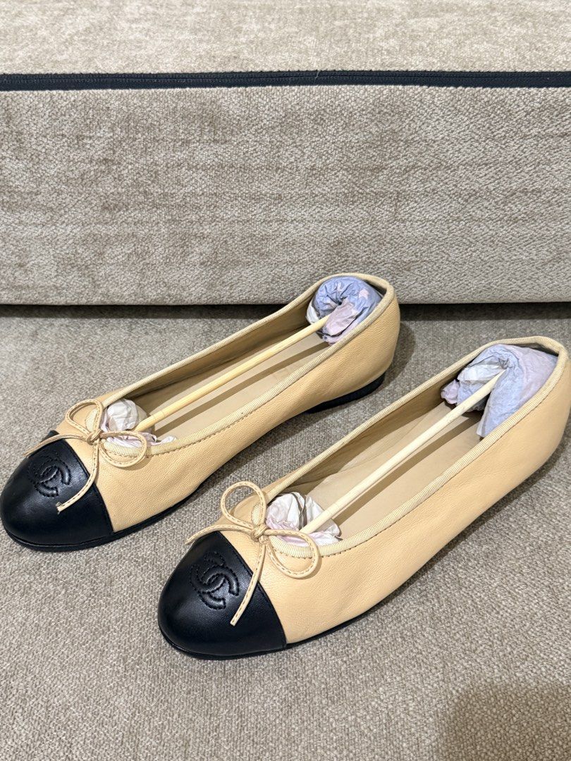 Chanel 2 tone Cap Toe (Category: Flats & Sandals) located in Quezon City. Submitted by in_vogue (Listing ID 1463193695, Image 3). Description: ⚠️ DISCLAIMER | PLEASE READ CAREFULLY 1. All items are PRELOVED luxury shoes sourced from Japan (JP). 2. Items are shipped in excellent to good condition based on our quality standards. Once the item has been shipped, any damage, wear, or issues that may arise are beyond the seller’s responsibility. Please