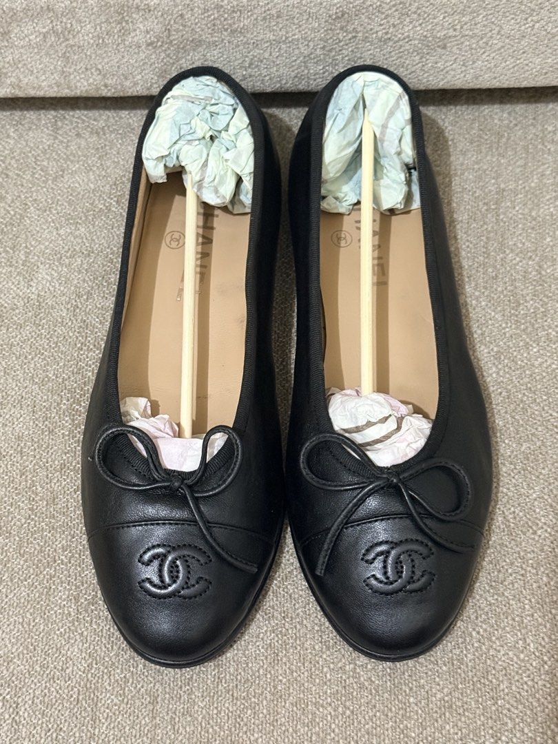 Chanel Ballerina Black Flats (Category: Flats & Sandals) located in Quezon City. Submitted by in_vogue (Listing ID 1463193492, Image 1). Description: ⚠️ DISCLAIMER | PLEASE READ CAREFULLY 1. All items are PRELOVED luxury shoes sourced from Japan (JP). 2. Items are shipped in excellent to good condition based on our quality standards. Once the item has been shipped, any damage, wear, or issues that may arise are beyond the seller’s responsibility.
