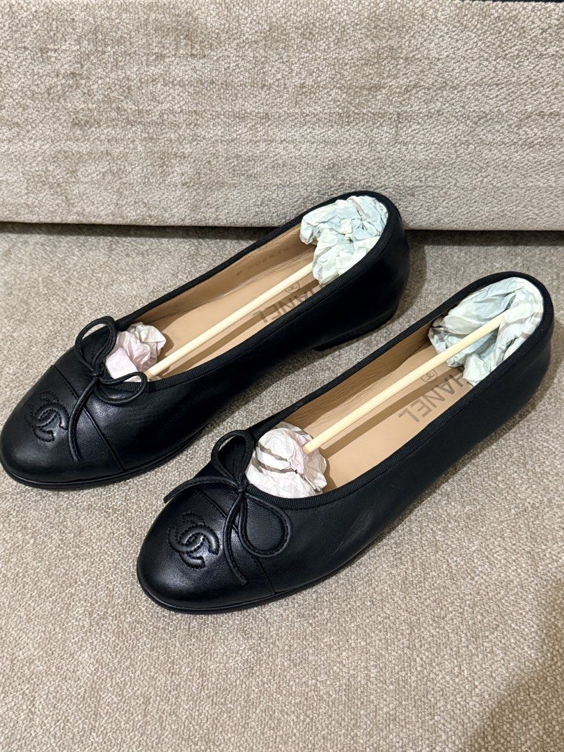 Chanel Ballerina Black Flats (Category: Flats & Sandals) located in Quezon City. Submitted by in_vogue (Listing ID 1463193492, Image 3). Description: ⚠️ DISCLAIMER | PLEASE READ CAREFULLY 1. All items are PRELOVED luxury shoes sourced from Japan (JP). 2. Items are shipped in excellent to good condition based on our quality standards. Once the item has been shipped, any damage, wear, or issues that may arise are beyond the seller’s responsibility.