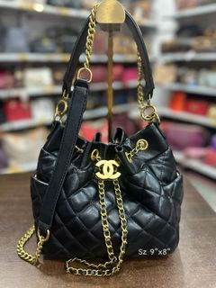 (Category: ) located in . Submitted by handbag_leather_bundle (Listing ID 1463186523, Image 1). Description: .