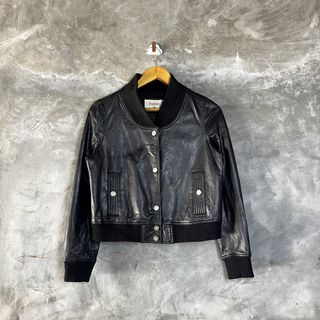 (Category: ) located in . Submitted by winterjacket.ph (Listing ID 1463161285, Image 1). Description: .