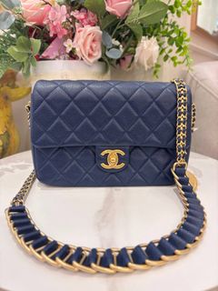 (Category: ) located in . Submitted by luxshare_preloved_ (Listing ID 1463235964, Image 1). Description: .