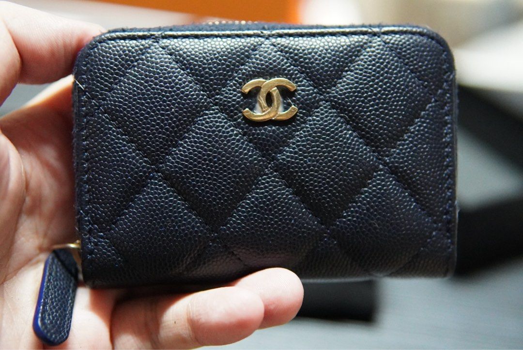 Chanel Zippy Wallet Coin Purse (Category: Luxury Bags & Wallets) located in Davao. Submitted by nomadfits (Listing ID 1463274172, Image 3). Description: Decluttering some personal items Location: Davao All items plus sf via lbc Good as New With box, dustbag, booklet Holo still intact .