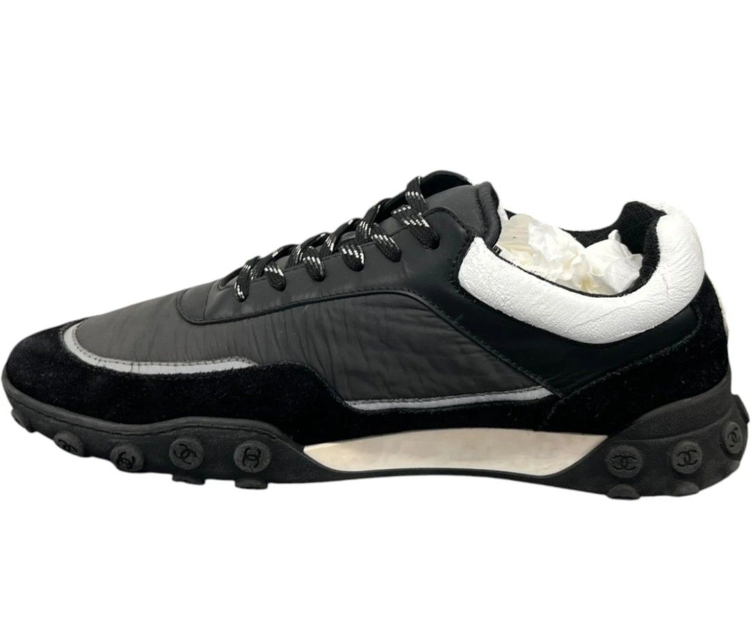 ChanelC Logo Low Trainers Black (Category: Sneakers) located in Zamboanga. Submitted by rkrey (Listing ID 1463123004, Image 2). Description: Chanel Logo Low Trainers Black Unisex Size Euro 39 25cm Slightly Negotiable Price.