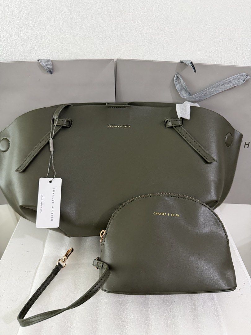 Charles & Keith Tote Bag - Green (Medium) (Category: Tote Bags) located in Pasig City. Submitted by bagsnmore4 (Listing ID 1463202235, Image 3). Description: Fixed price MPO On hand Actual pics.