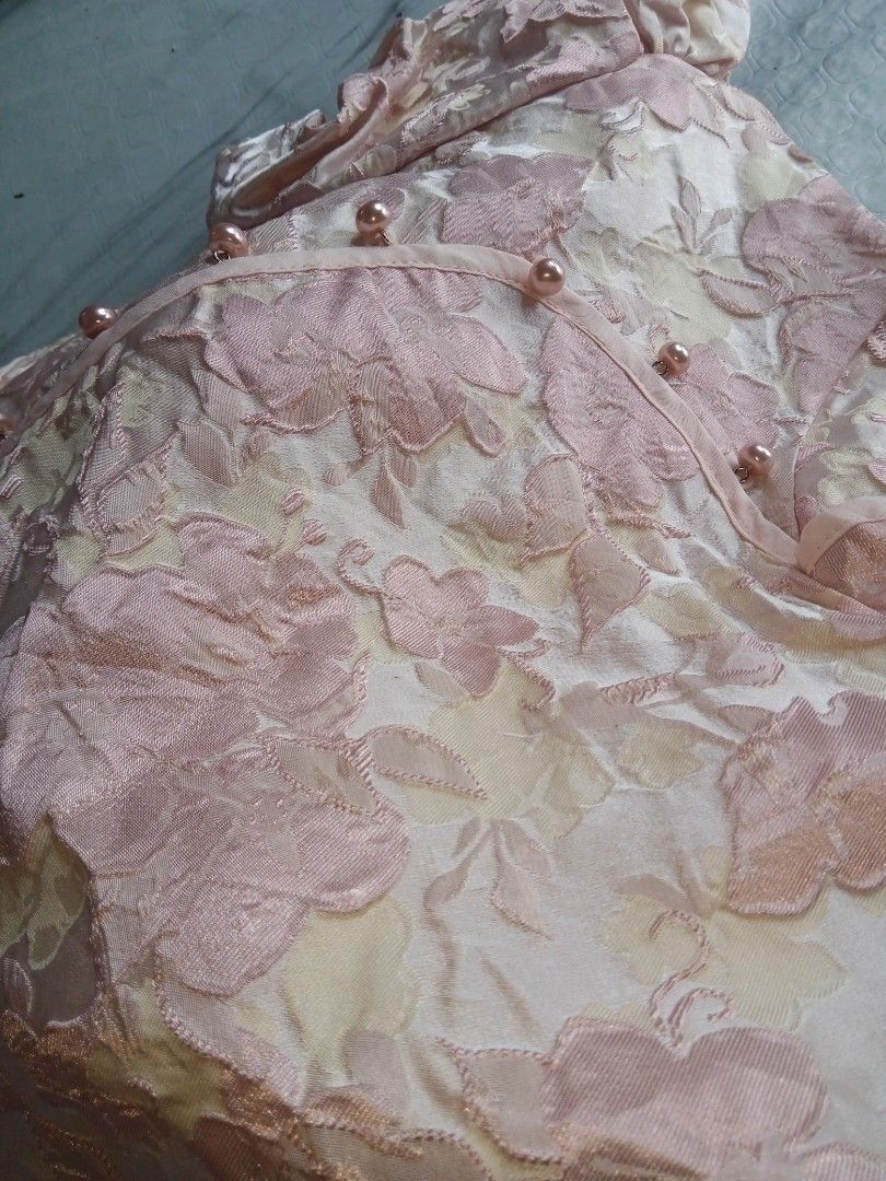 Chinese Embroidered Dress (Category: Dresses) located in San Carlos City. Submitted by sweetfurie (Listing ID 1463253173, Image 2). Description: .