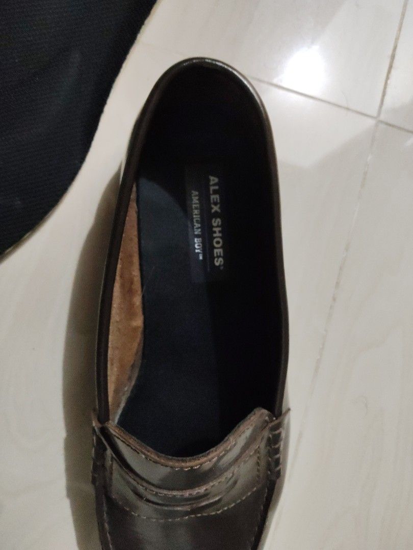 Choco leather shoes (Category: Dress Shoes) located in Manila. Submitted by swiftearth-9560 (Listing ID 1463253120, Image 2). Description: lightly used good as new. rfs size too large.